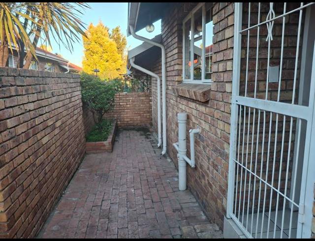 3 BEDROOM TOWNHOUSE FOR SALE IN NORKEM PARK